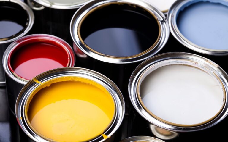 Como a tinta de madeira pode fazer um milagre na sua casa