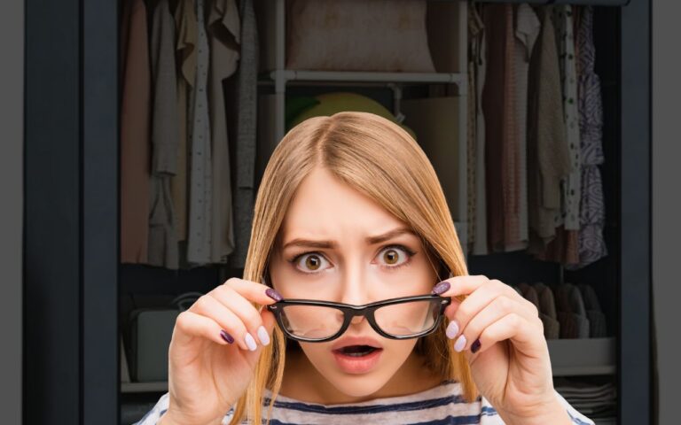 Guarda-roupa a partir de R$ 80 organiza seu quarto urgentemente