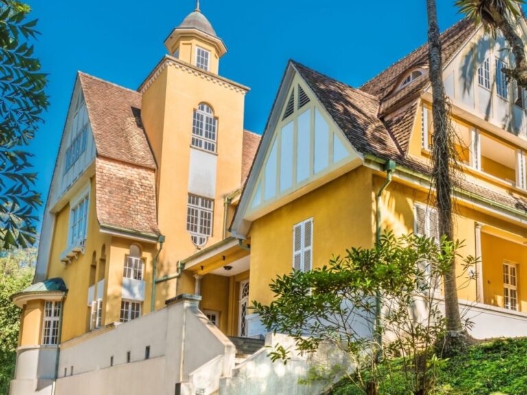 O castelo brasileiro que esconde um segredo há 100 anos