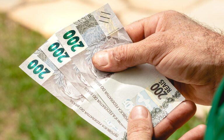 Objeto velho da sua casa era comum, mas hoje vale mias de R$ 8 mil