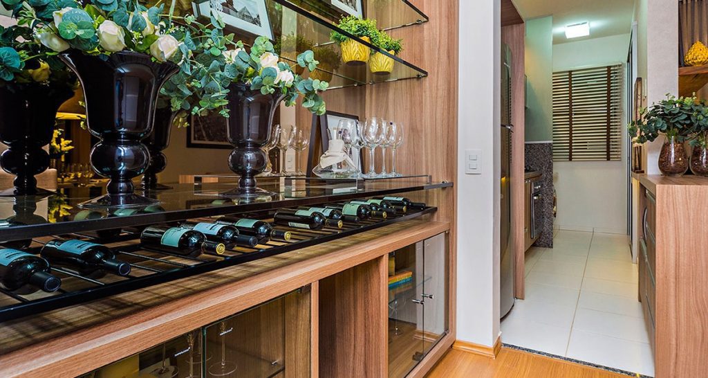 Adega para sala: monte com elegância em ...