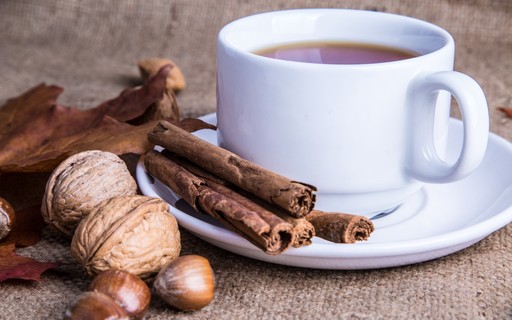 Experimente o chá de gengibre, canela e maçã para variar o sabor e os benefícios - inspiração 2