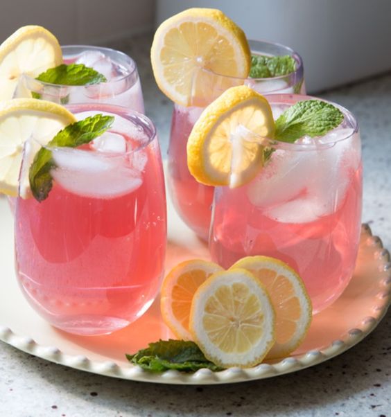 Pink Lemonade Detox com Gengibre e Pepino: Leveza e Bem-Estar em um Copo - inspiração 2