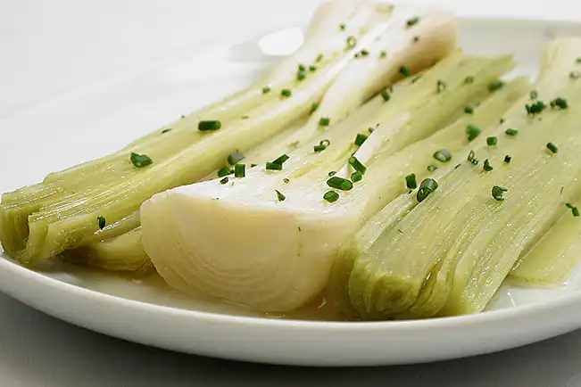 Dica #9: Revivendo Alho-Poró Murcho: Truque de Profissional - inspiração 2