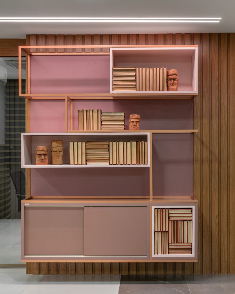 Organize por cor: Para um toque de estilo único - inspiração 2